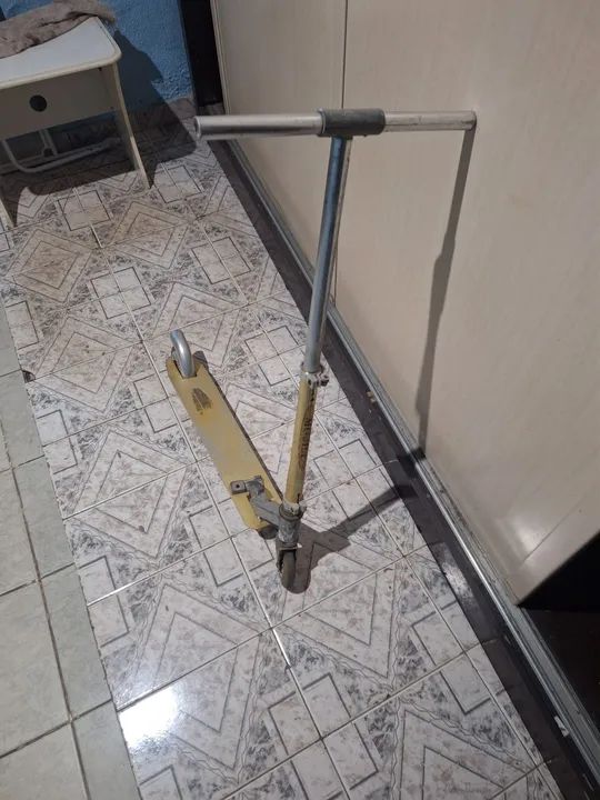 Patinete de alumínio - ótimo estado - Foto 3