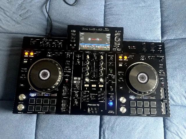XDJ RX2 Pioneer Controladora "tudo em um". Novinha!!! Usada poucas vezes.