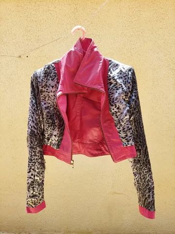 Jaqueta cropped couro