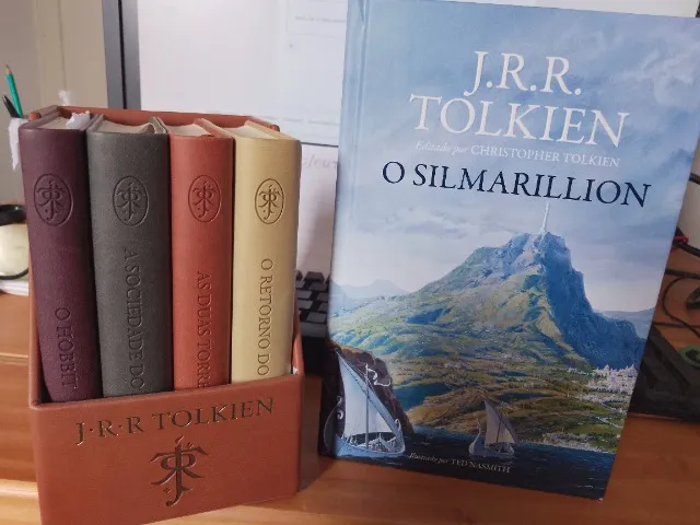 Silmarillion Ilustrado & Box Luxo Senhor Dos Anéis + O Hobbit