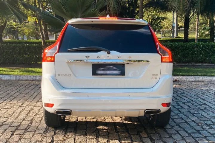 Volvo XC-60 Momentum 2.4 D5 2017 - Versão mais completa - Foto 5