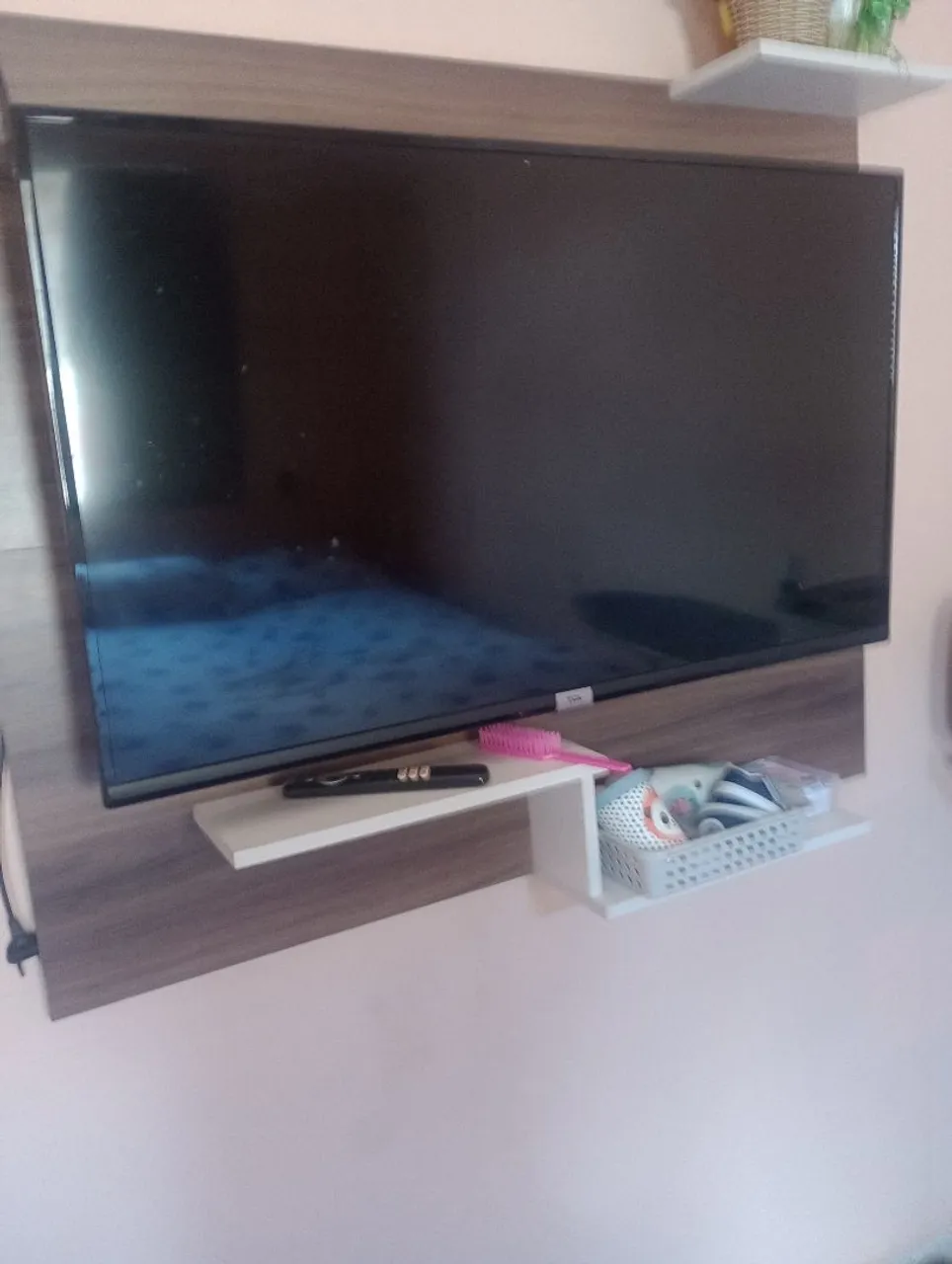 TV TCL 43 polegadas com defeito 