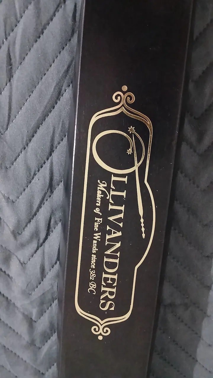 Caixa de varinha Ollivanders - Harry Potter