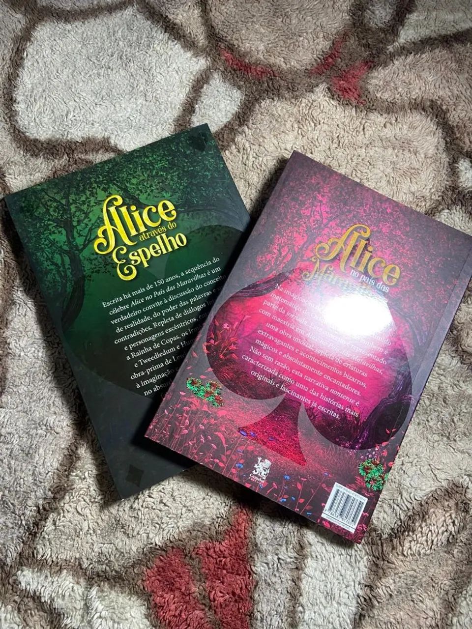 Alice no País das Maravilhas - Livros