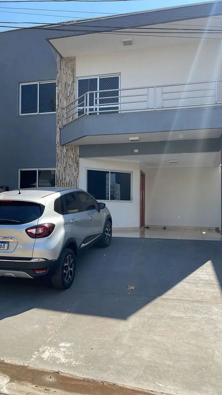 Vendo Casa em Condomínio Fechado