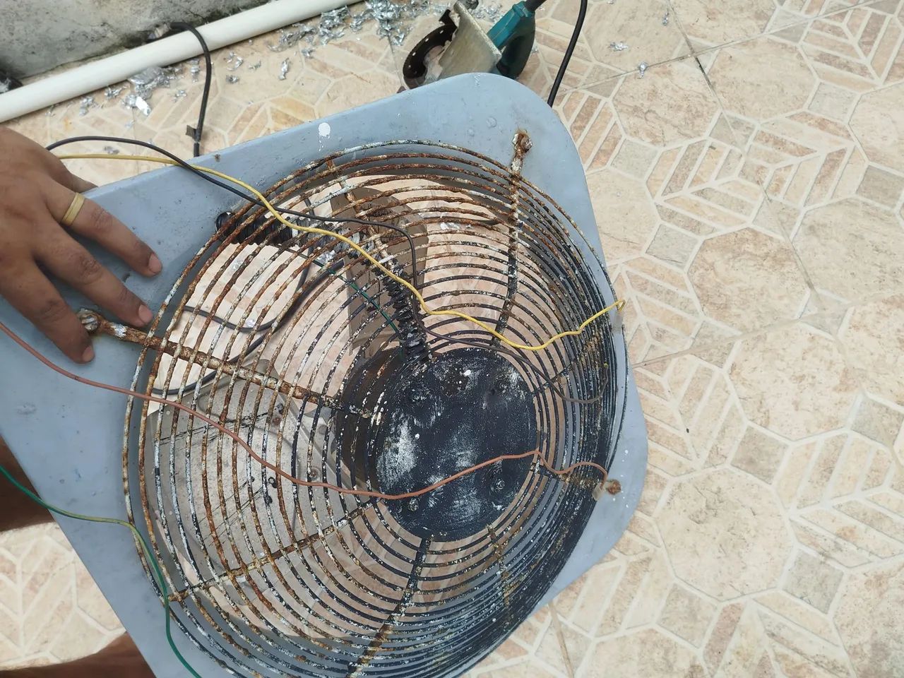 Motor ventilador da condensadora piso teto Carrie - Foto 2