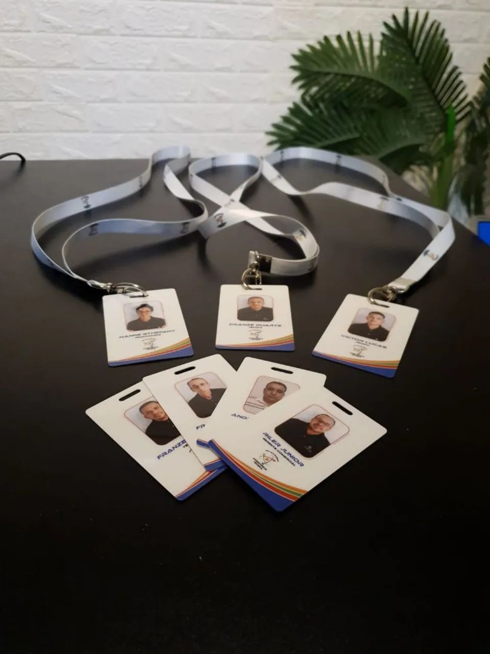 Crachás Personalizado com sua logo - Foto 2