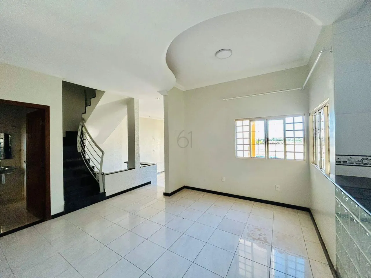 JARDIM BOTÂNICO V, CASA DE 3 PAVIMENTOS, ESPAÇOSA CONDOMÍNIO FECHADO!
