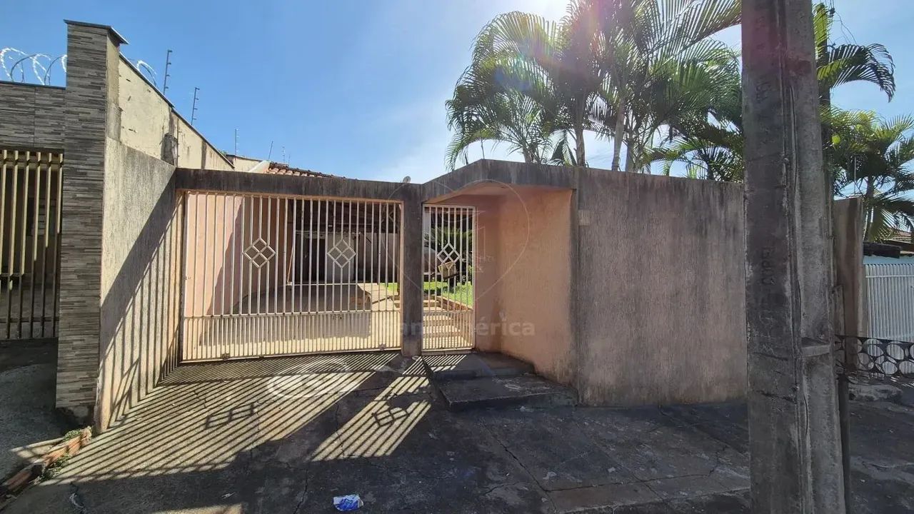 Casa à Venda e para Aluguel no Jardim das Palmeiras com 2 quartos em Londrina - Foto 2