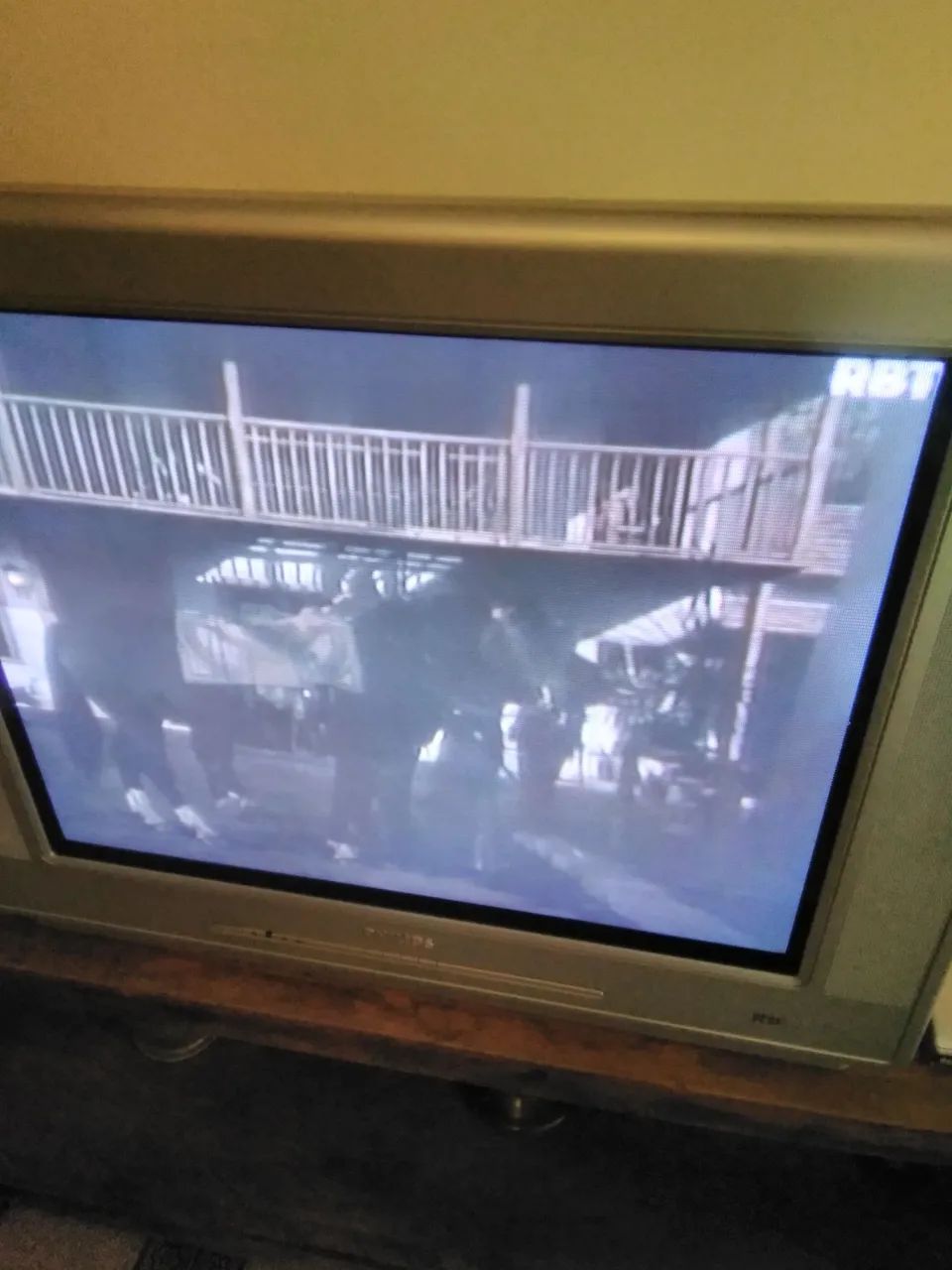 TV Philips 29 tela plana com conversor urgente  - Foto 4
