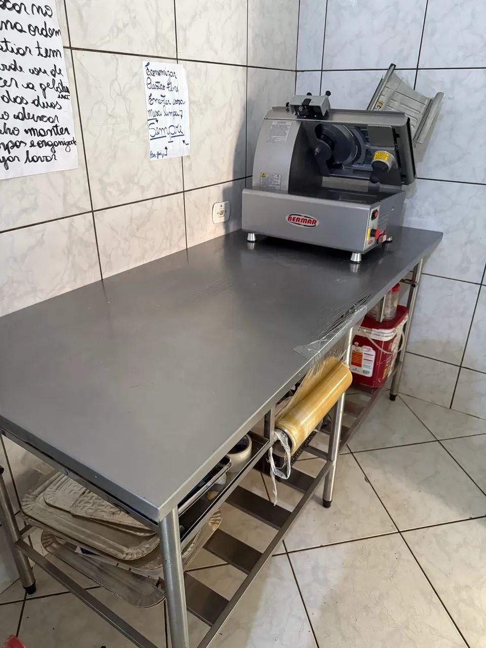 Vendo maquinário completo de padaria. Não coube todas fotos