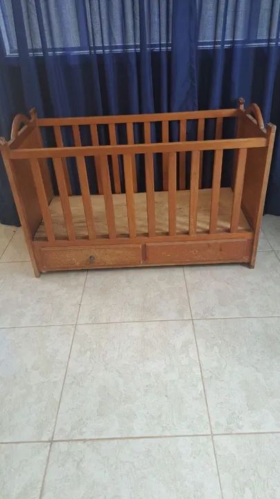 Berço de madeira antigo - Foto 4