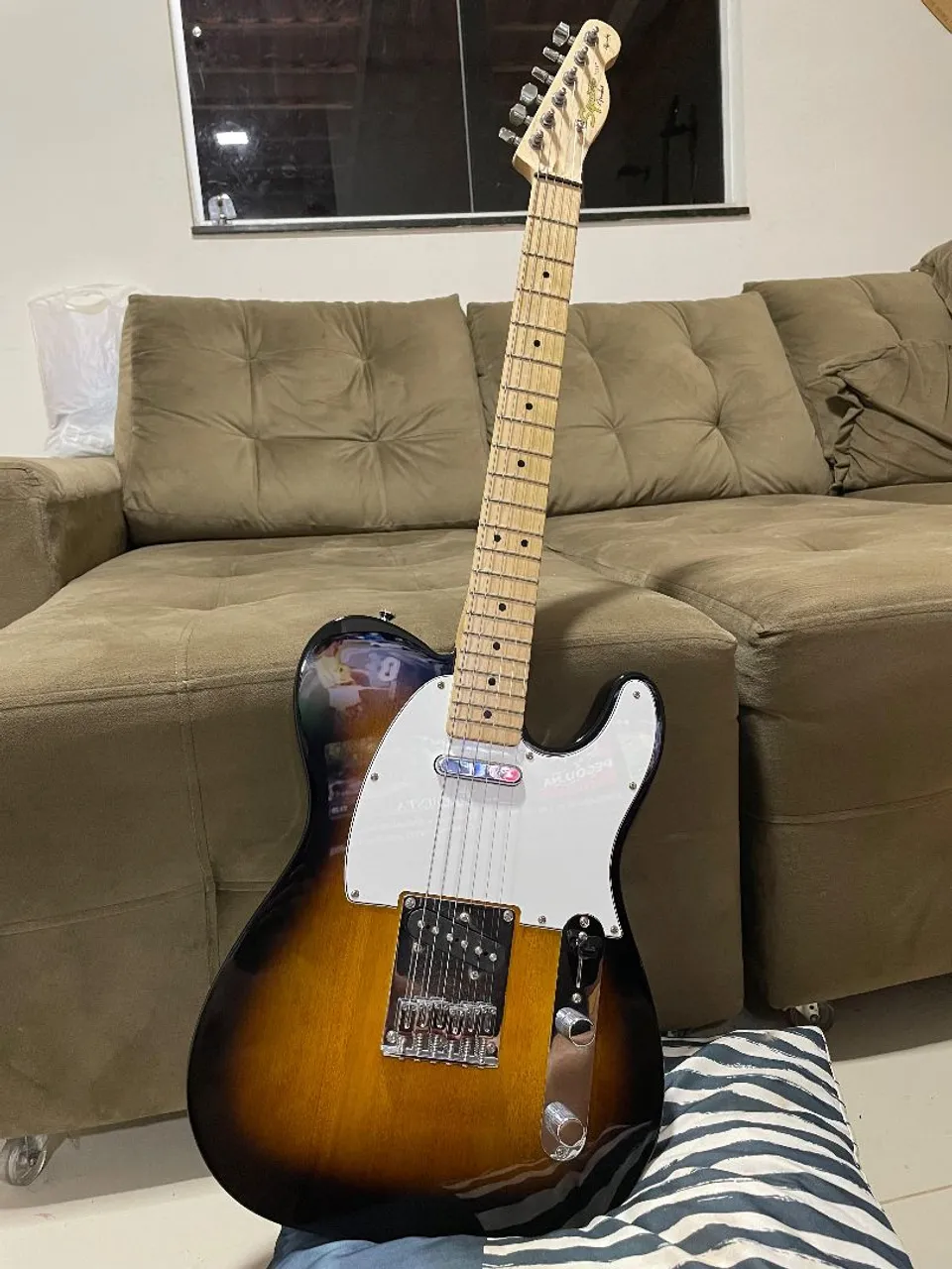 Guitarra Fender, squier affinity Telecaster Sunburst