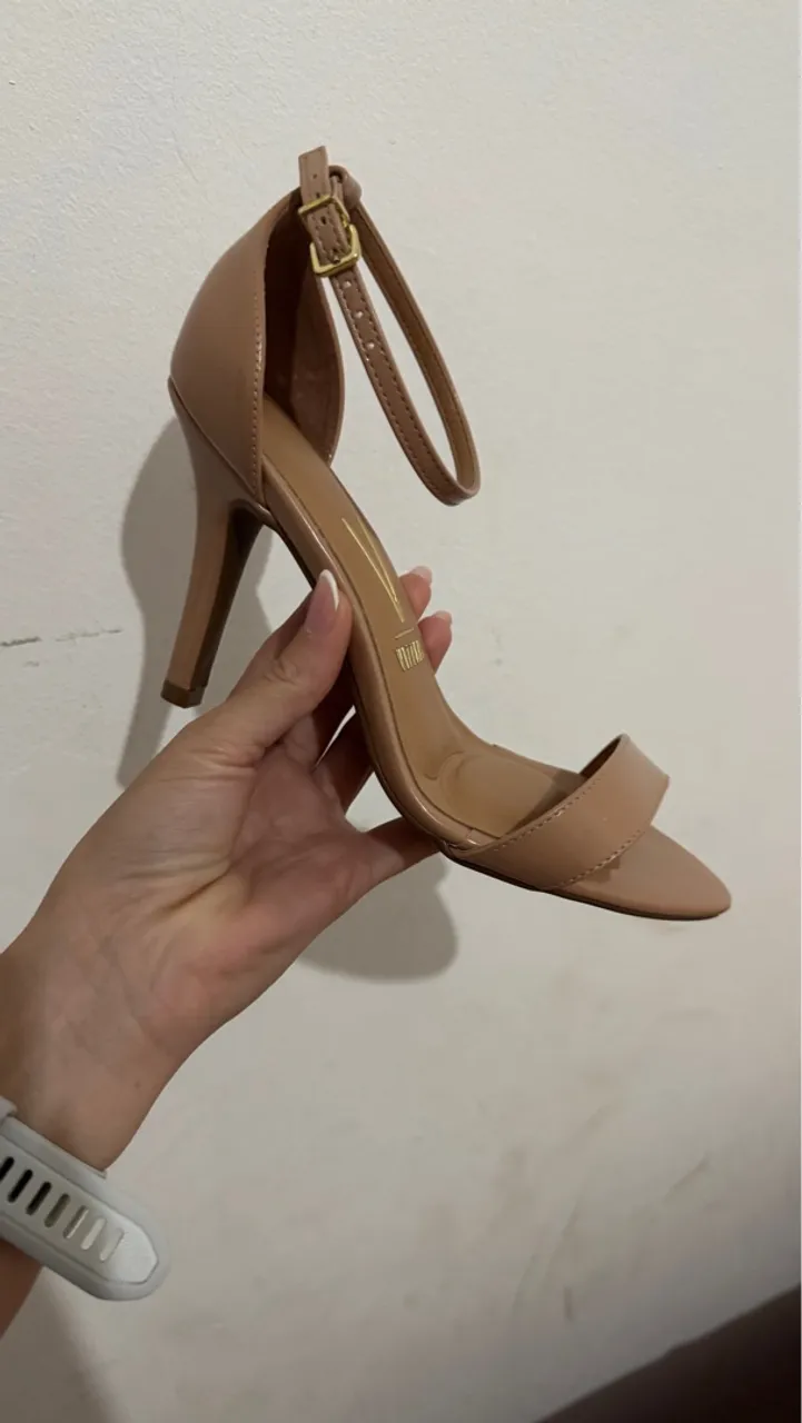 Sandália Salto Fino Bege Vizzano