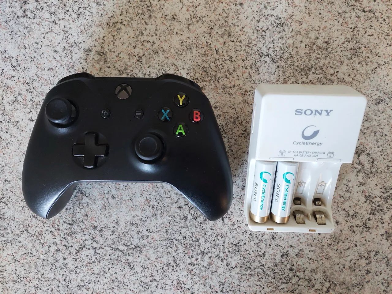 Xbox One X completo impecável + jogos - Foto 2