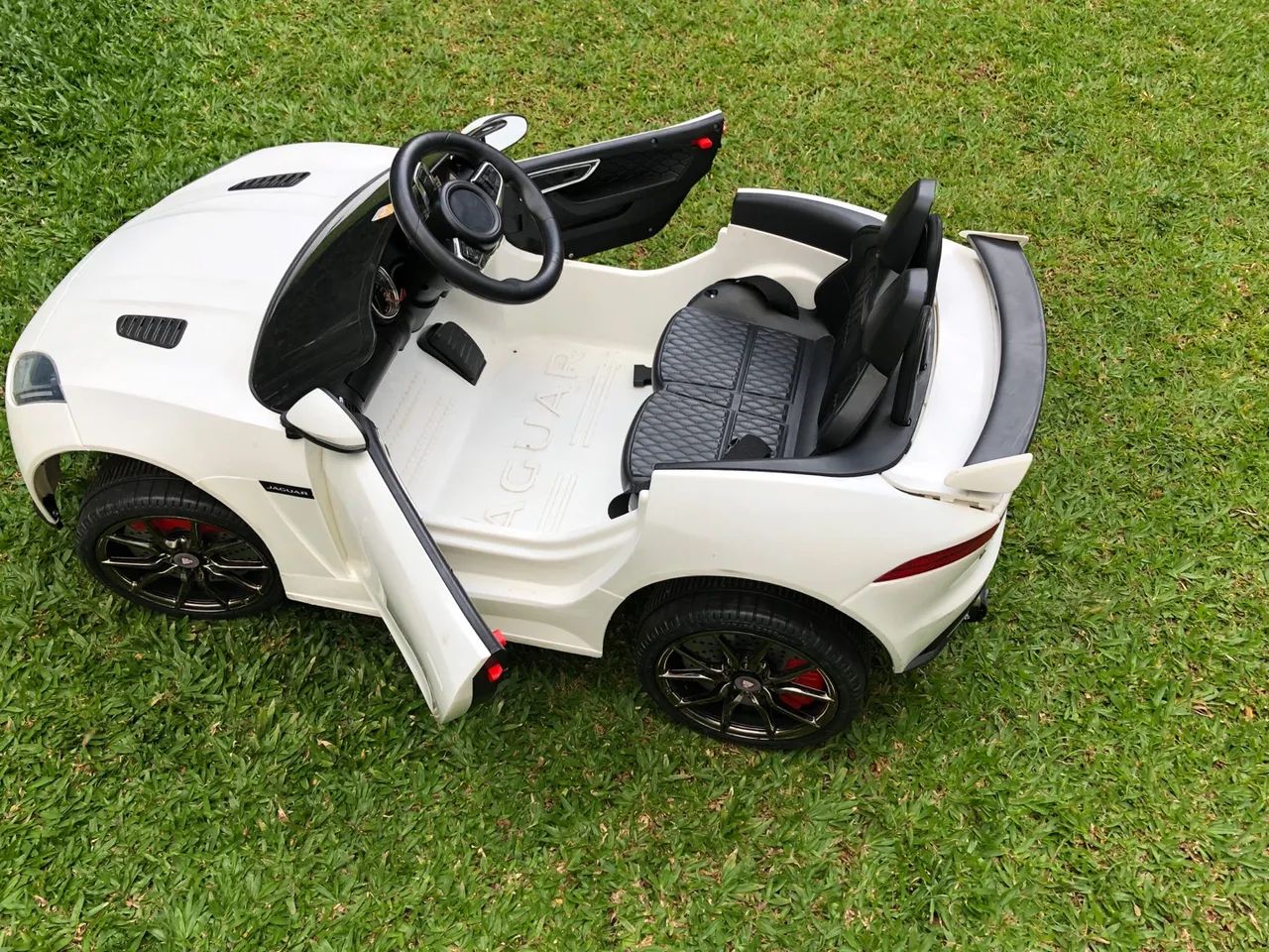 Carrinho Elétrico Infantil Jaguar F-Type - Foto 5