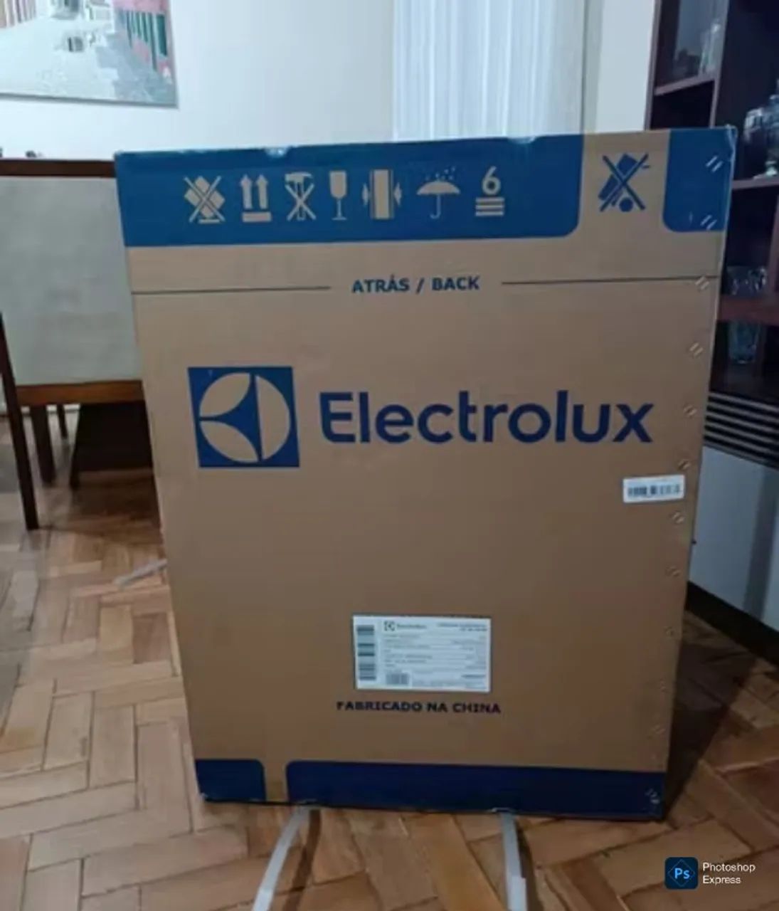 Freezer horizontal Electrolux com chave na porta com puxador - Novo na caixa 