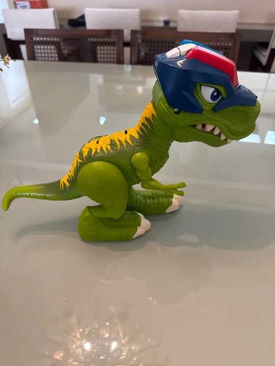 Dinossauro Robô com Som e Luzes