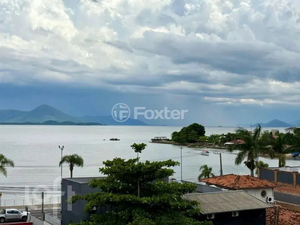 Apartamento à venda Rua General Estilac Leal, Coqueiros - Florianópolis