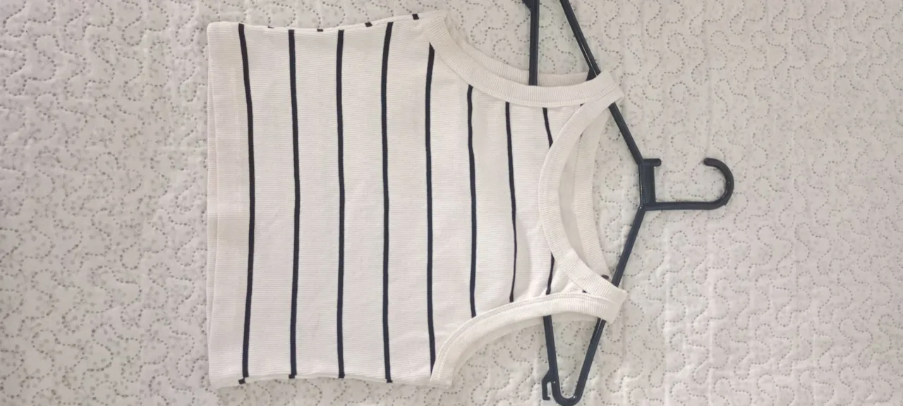 Regata listrada creme com preto
