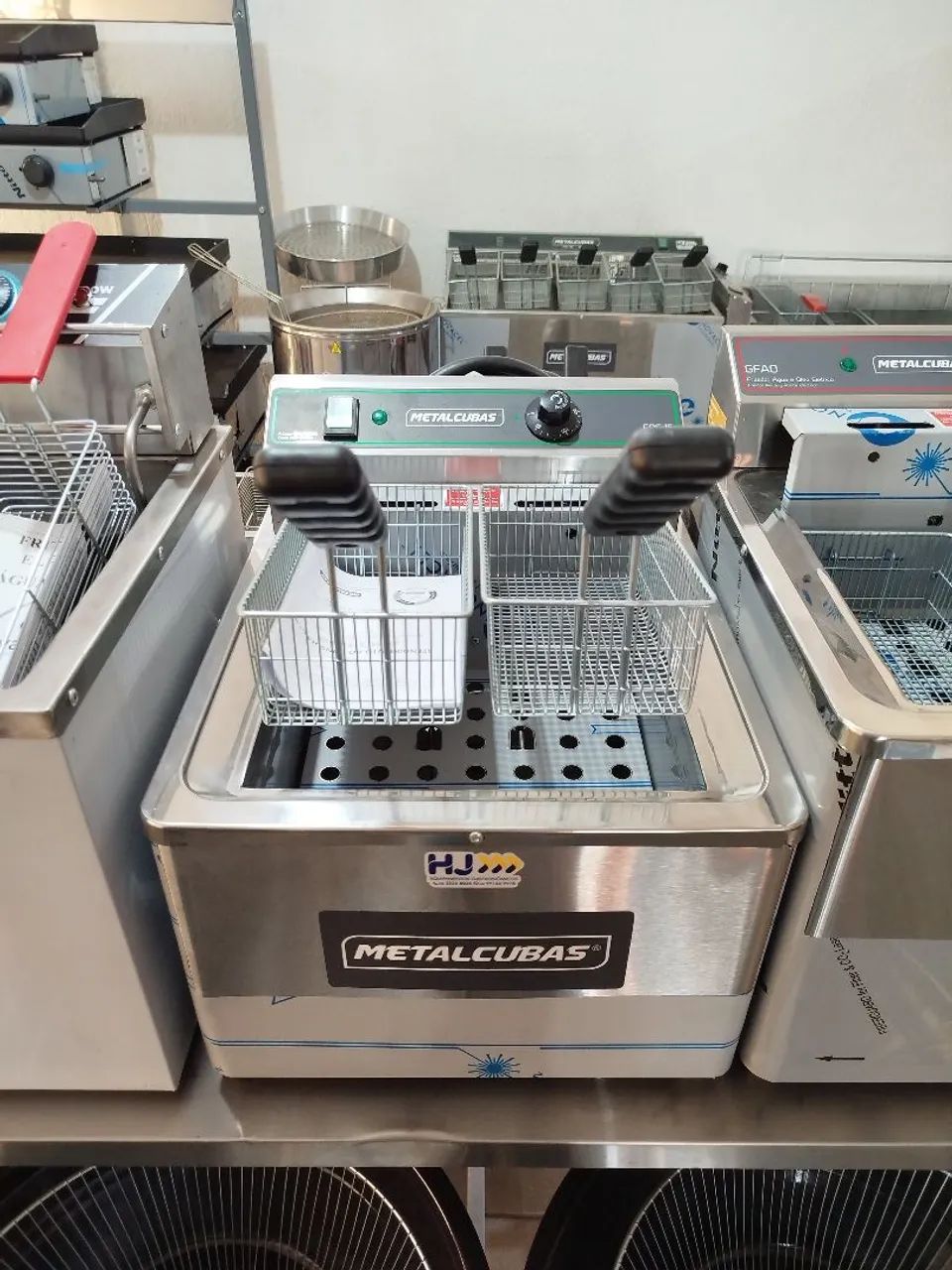 R1 Fritadeiras a óleo 15lts zona fria Metalcubas