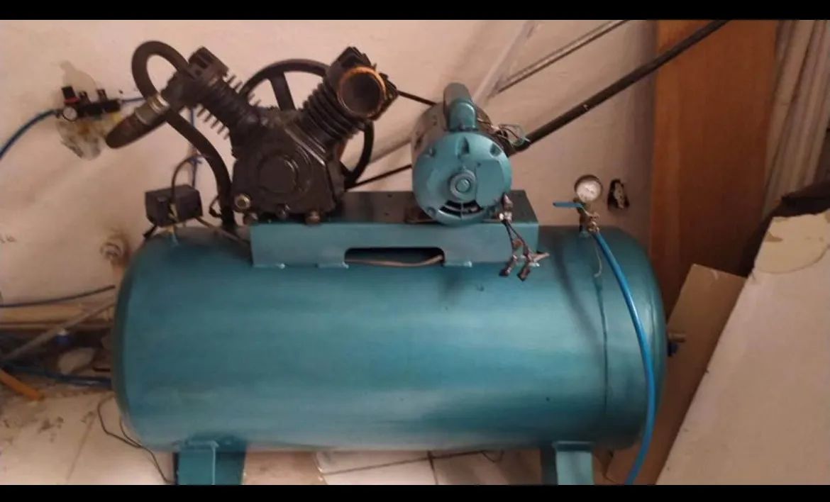 Compressor de ar para uso médico - Usado