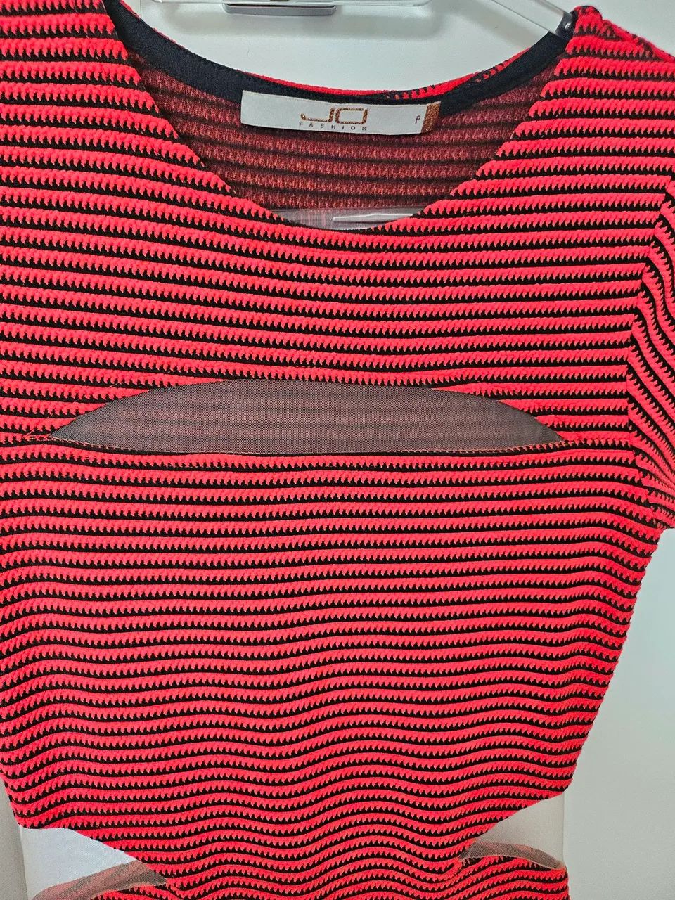 Vestido vermelho com transparência P - Foto 4