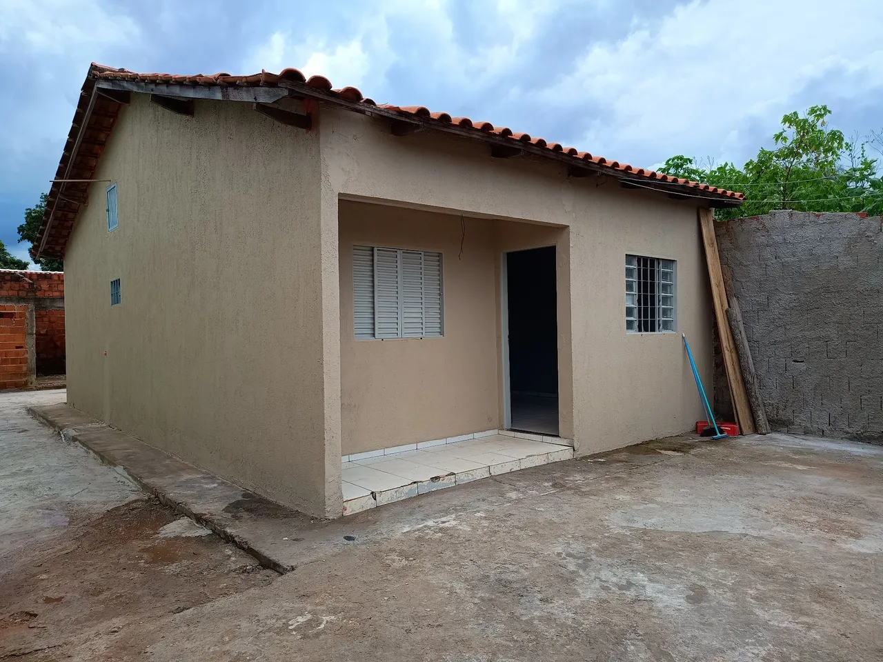 Vendo essa casa no santo Antônio