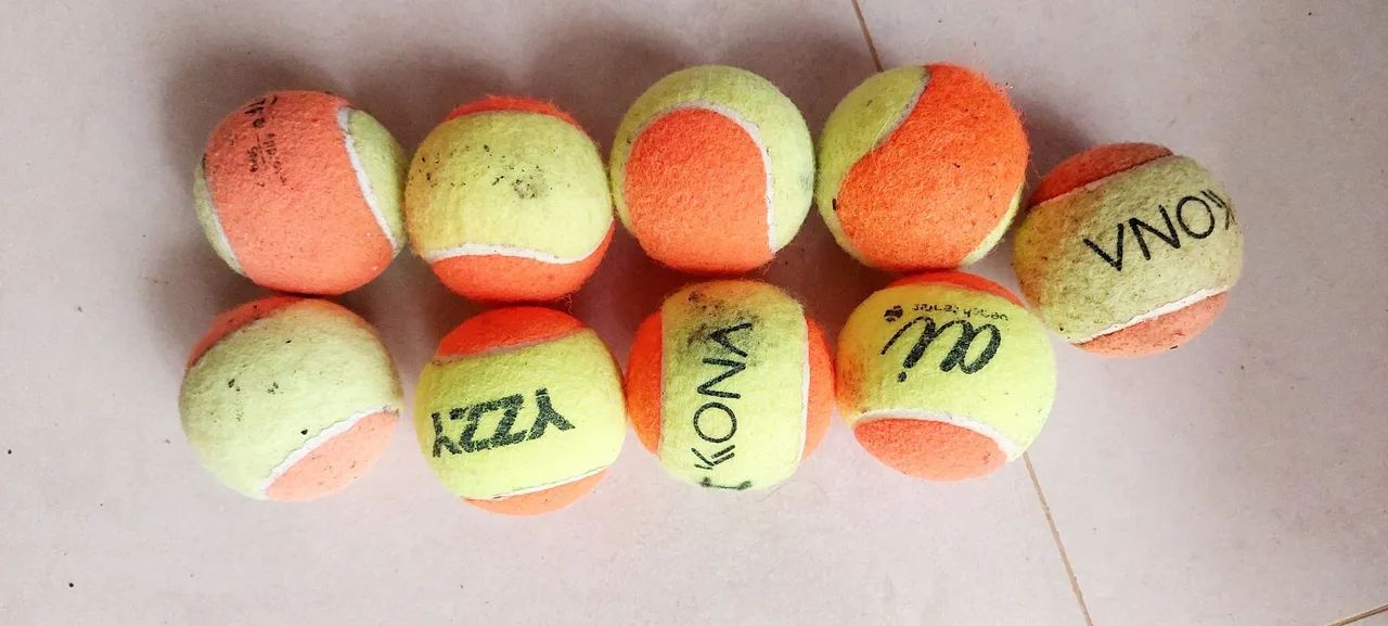 Bolas de Beach Tênis Usadas - Ótimo Estado - Foto 2
