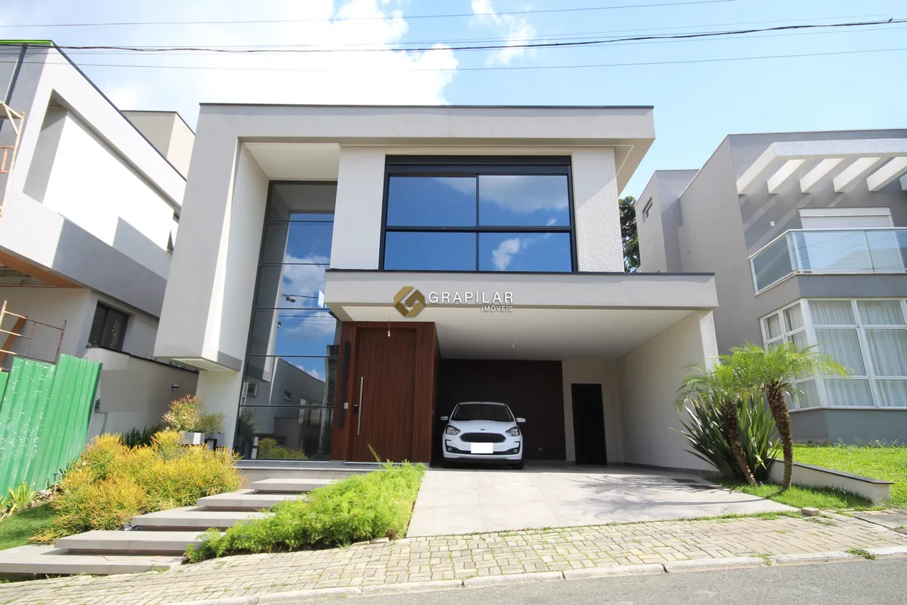 Casa de alto padrão à venda em condomínio fechado em santa Felicidade, Curitiba - PR.