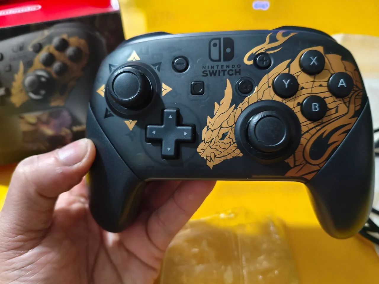 Pro controle edição Monsters Hunters Nintendo switch  - Foto 2