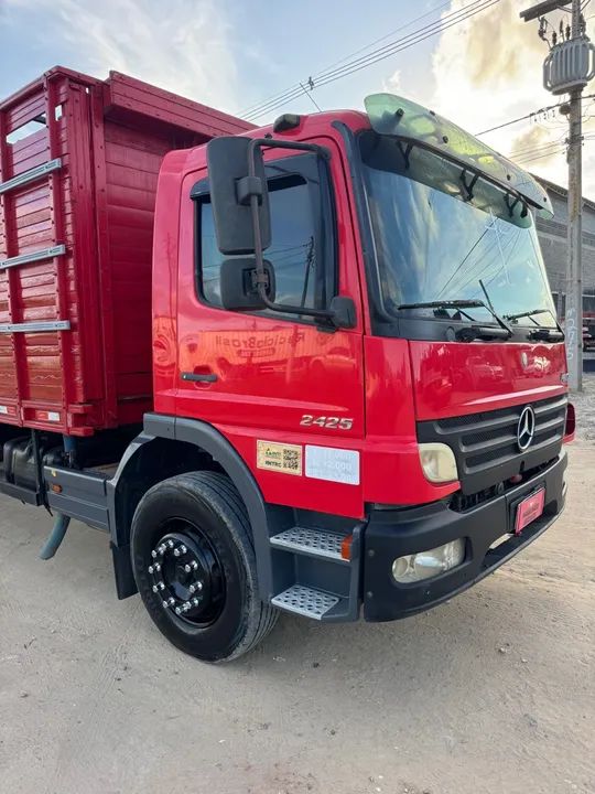 Caminhão Mercedes-Benz Atego 2425  - Foto 5