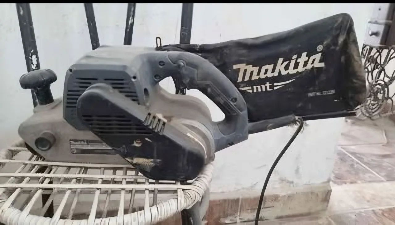 Lixadeira Elétrica Makita