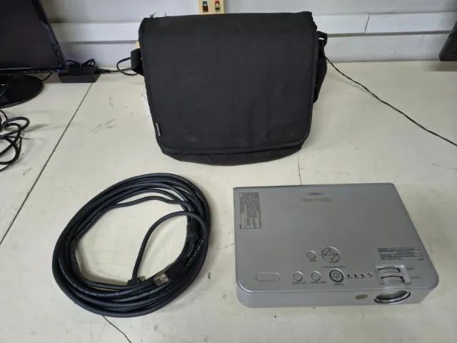 PROJETOR PANASSONIC PT-LB50U - perfeito, leve e bem conservado, show!!!! - Foto 3