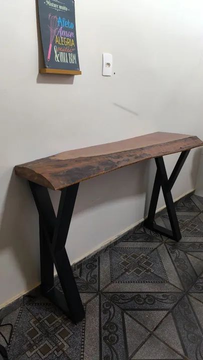 Aparador Sala - Madeira Maciça e Bordas Orgânicas - 152x38- Pés de Ferro 30x75 - Foto 4