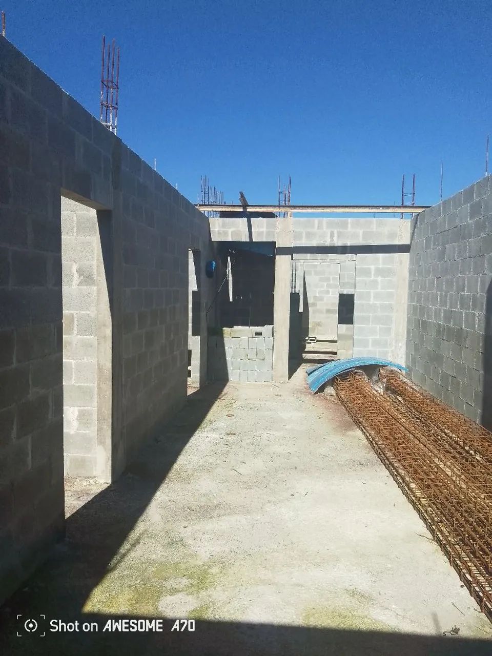 Vendo ou troco barracão industrial com 5 kitnet  - Foto 4