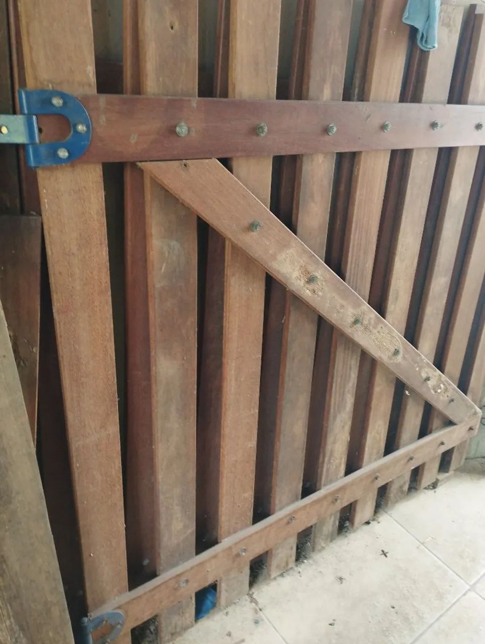 Portão de Madeira de duas bandas de 1, 50 x1, 50  - Foto 3