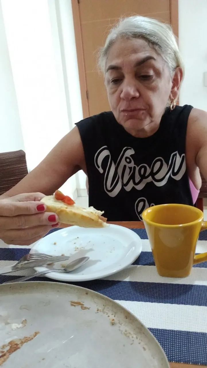 Gatinha fofa e dócil par adoção  - Foto 3