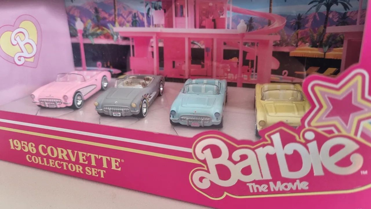 Hot Wheels Premium 1956 Corvette Collector Set Barbie The Movie  - Foto 3