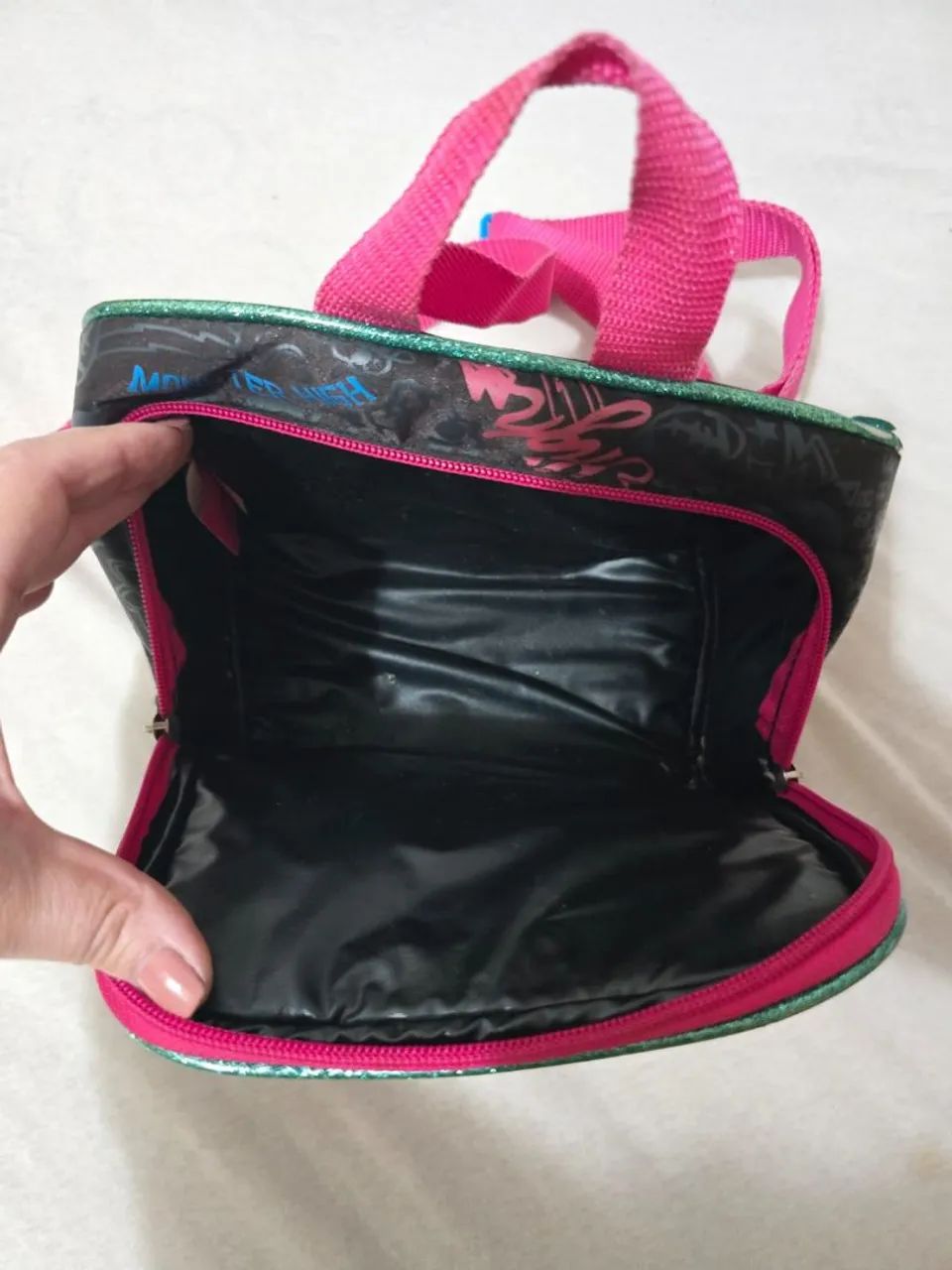 Mala/Mochila Monster High Sestini + lancheira - Foto 5