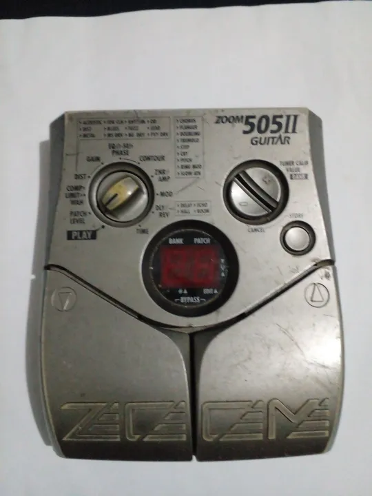 Vendo Pedaleira pata Guitarra ZOOM 505 OI (Reliquia)