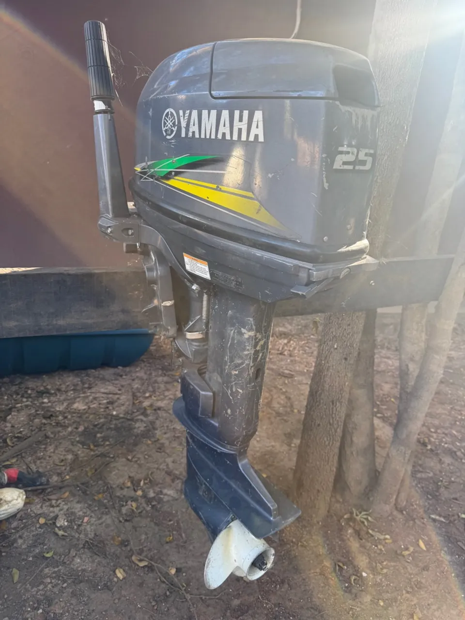 Barco de Aluminio Motor de Popa 25 hp e reboque