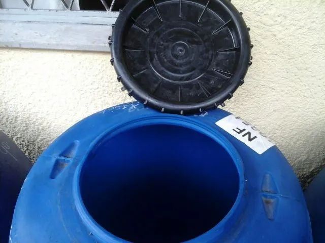 Bombona, Promoção de Bombonas, Galões, Tambores, Barris, Tonéis de 240 litros com tampa - Foto 2