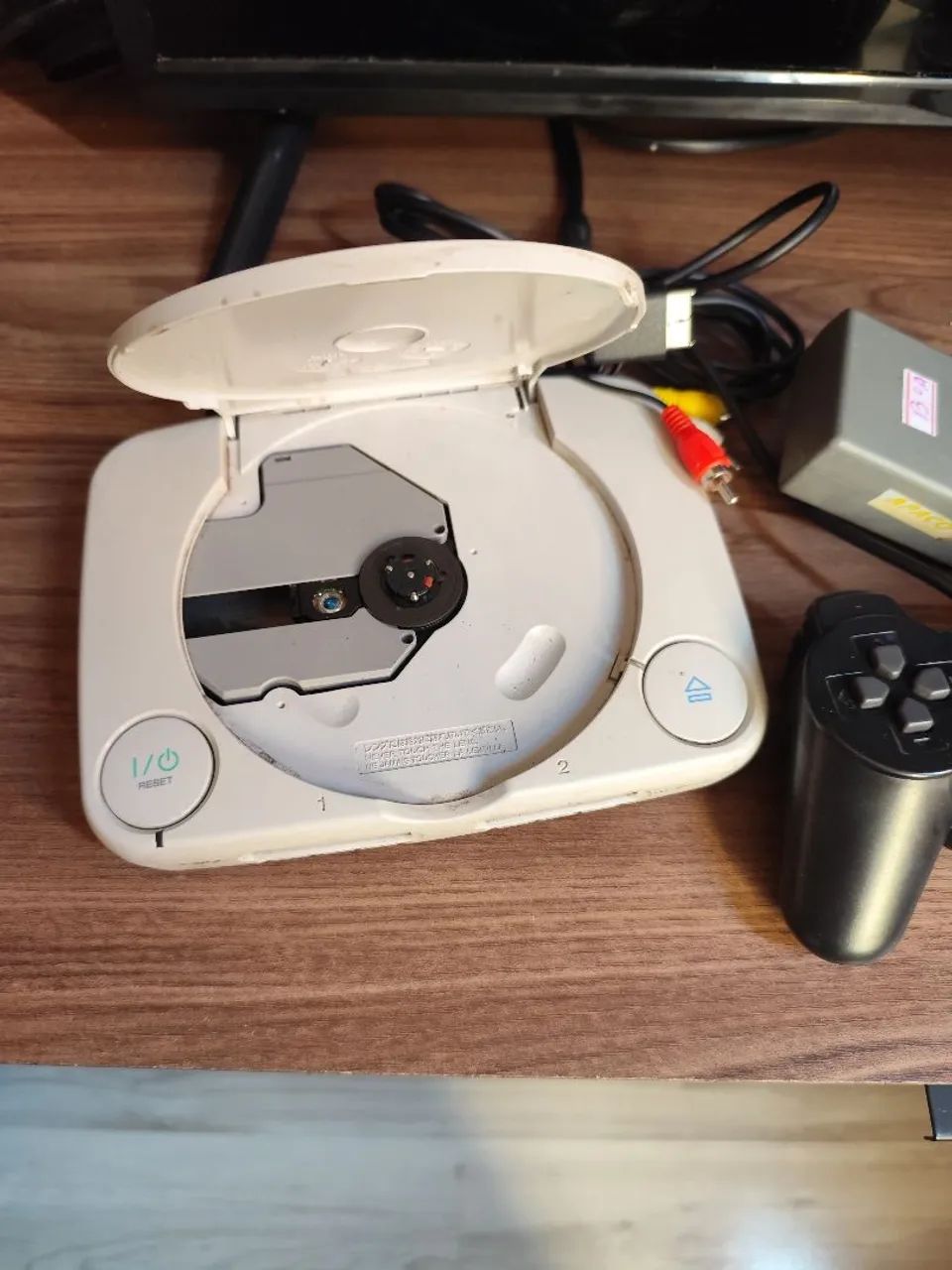 Playstation 1 - PS One - Console de Vídeo Game - Foto 2