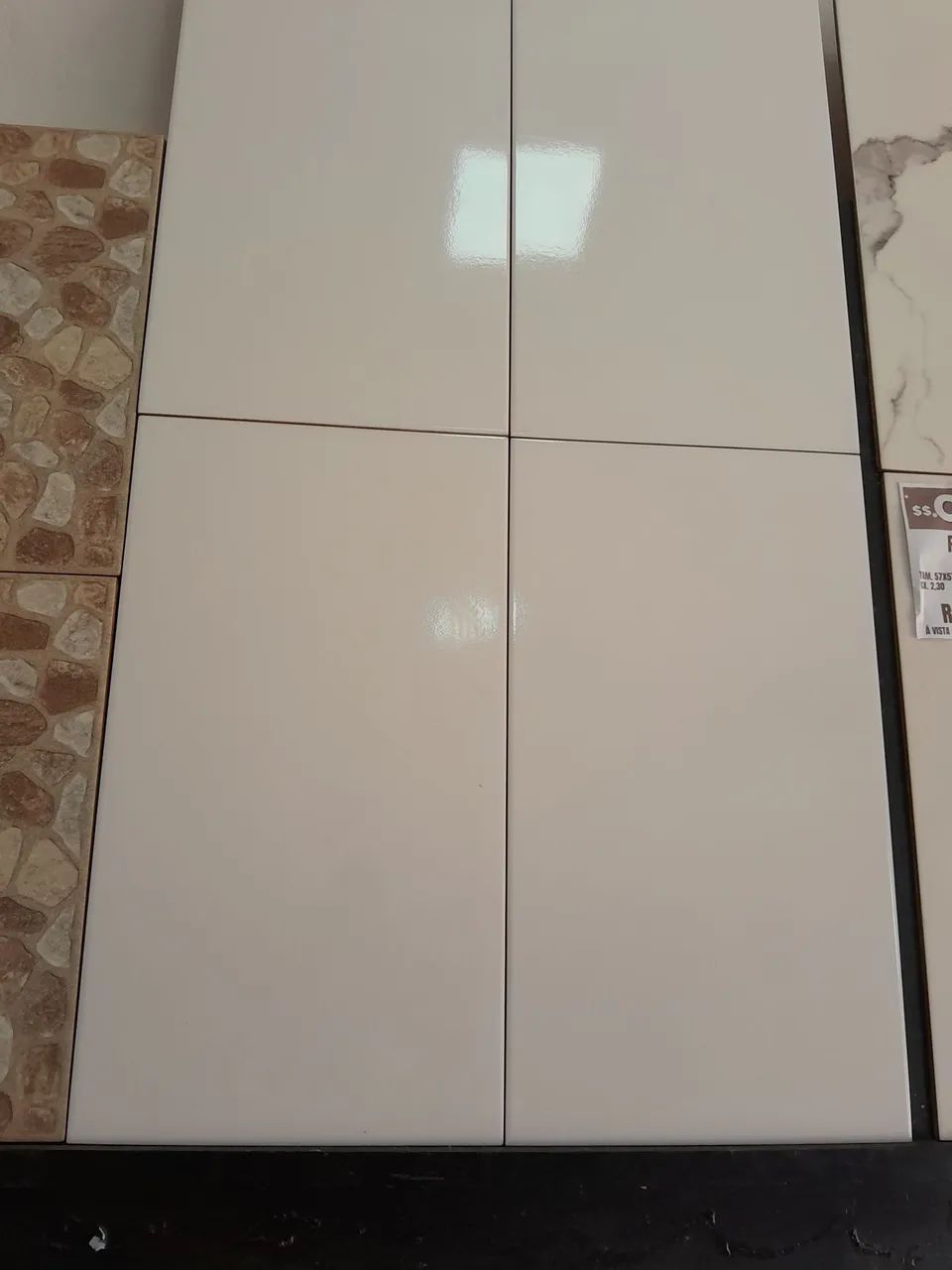 Revestimento branco brilho 33x59