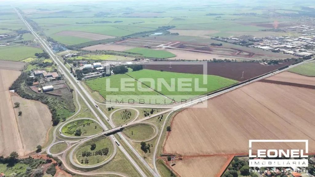 Área / Terreno Empresarial e Industrial à Venda - Foto 7