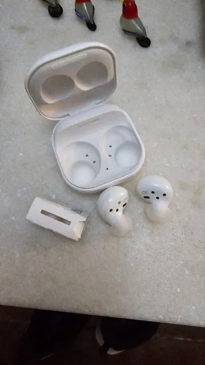 Samsung Galaxy Buds pro 2<br>2 Pro Branco - Foto 2
