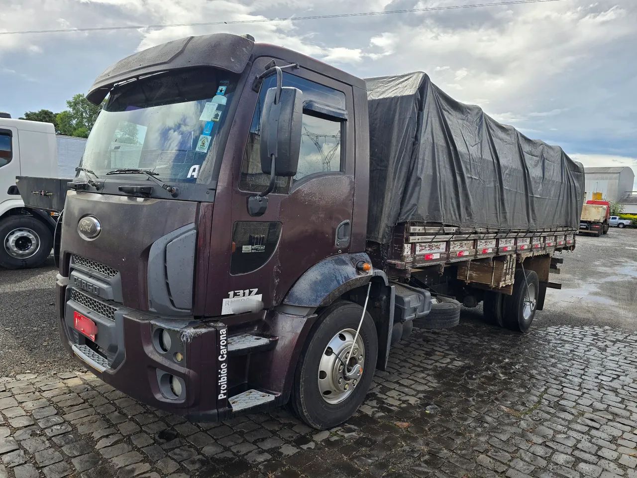 Ford Cargo 1317 ano 2011 motor novo - Foto 2