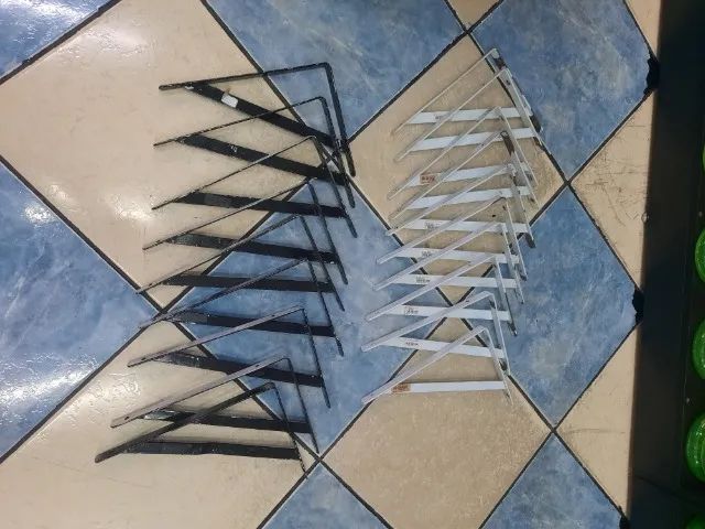 Vendo mão francesa/cantoneira