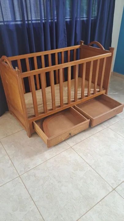 Berço de madeira antigo - Foto 2